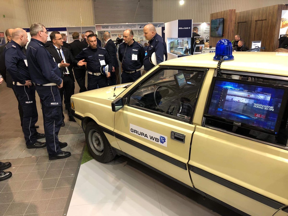 WBGroup_PL's tweet photo. Interoperacyjny system łączności #PIK, analizator fałszywych BTS #WINES , nowoczesne radary policyjne #SMARTEYE oraz video rejestratory na #Europoltech. Serdecznie zapraszamy na nasze stoisko I-52 #PorucznikBorewicz https://t.co/DhYUpRfbWl