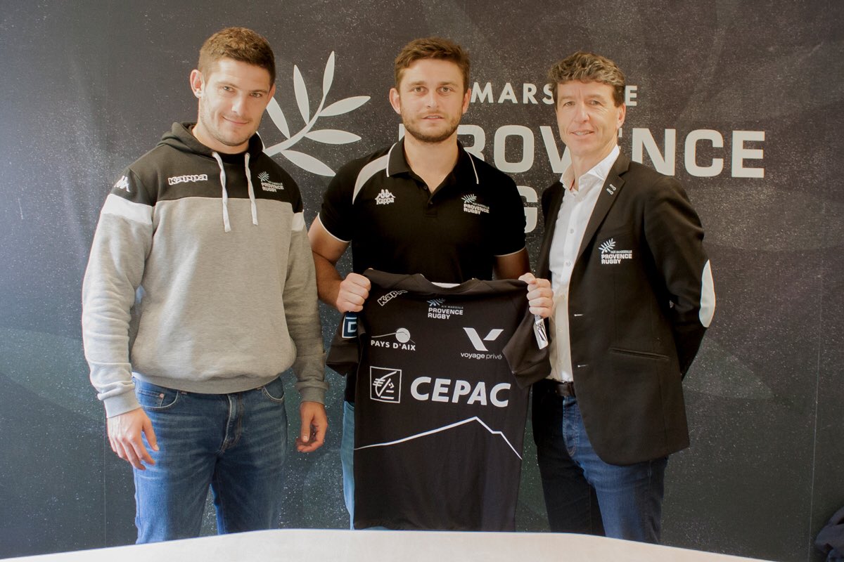 📸 Journée signatures officielles : @LavernheDorian ✍🏼✅
Lucas Poirson ✍🏼✅
Thibault Dufaut ✍🏼✅
<a href="/delage_b/">baptiste delage</a> ✍🏼✅

Bienvenue chez vous !
 🎥 Leur journée, demain en vidéo, sur nos média.