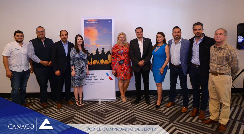 CanacoDurango's tweet image. La aerolínea American Airlines lleva a cabo ante grupos empresariales su nuevo vuelo Durango-Dallas, que busca conectar de manera continua a los usuarios que solicitan esta ruta para mejorar la comunicación y desarrollo entre estas dos entidades. Asiste Pdte. @MAUHOLGUIN