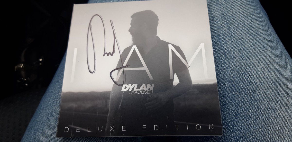 PollyWogg2's tweet photo. Omg @DylanJakobsen just listened to Free Falling with @karijakobsen on #IAm. #blownaway https://t.co/JTDfUGHR9Q