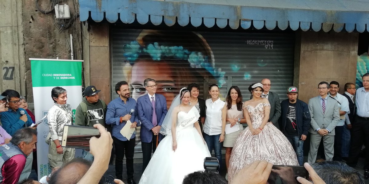 Inauguración de la galería de arte urbano más grande de América en la calle de las novias del #CentroHistórico. #ViveTuCentro #CapitalCulturalDeAmérica