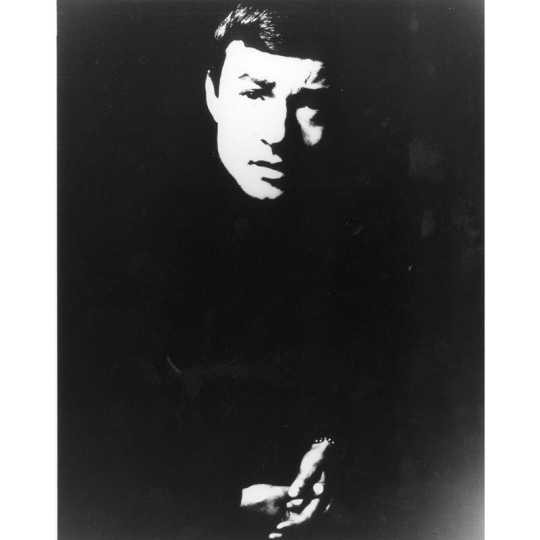 Vidal Sassoon CBE | 1928 – 2012 
Forever in our hearts ❤
.
.
#vidalsassoon
#rememberingvidal
#icon
#legend
#british
#hairdressing
#haireducation
#lovethecraft