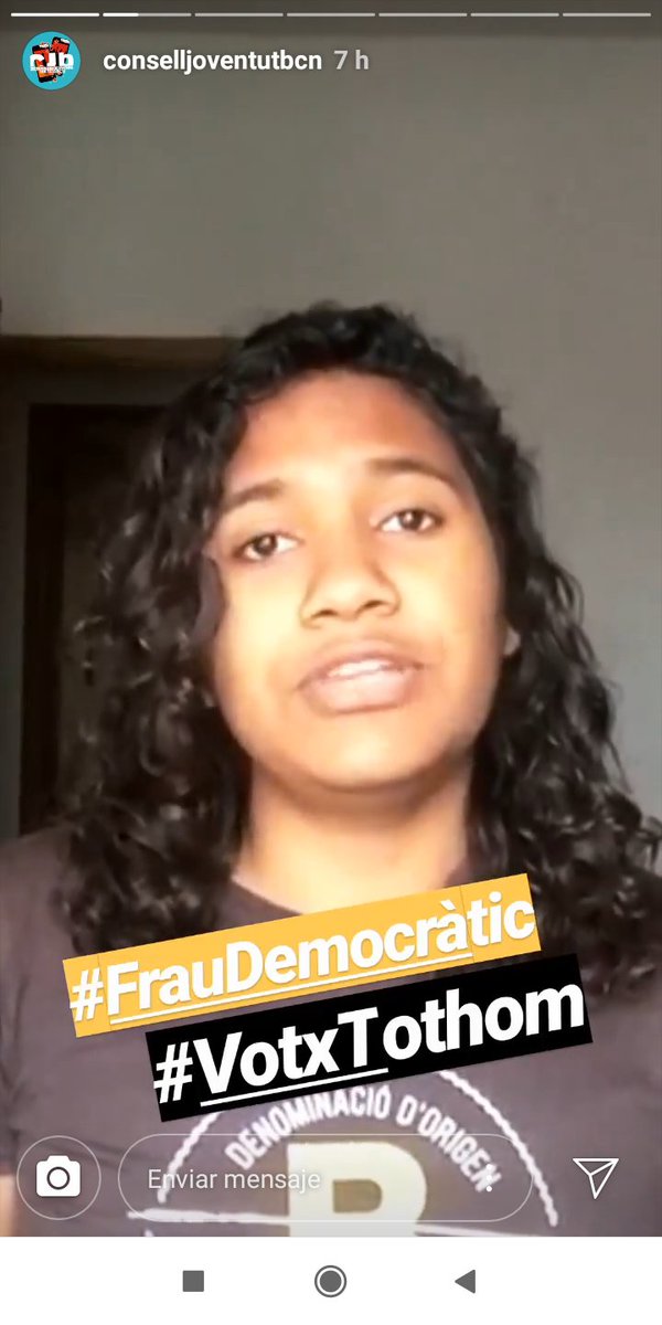 Seguiu la campanya #VotxTothom promoguda pel @CJBcn entre moltes altres! Aquí veiem a la @beajblanco que porta 14 anys a Barcelona i no podrà votar per culpa de la racista i criminal llei. #FrauDemocràtic #dretavot #DretsHumans