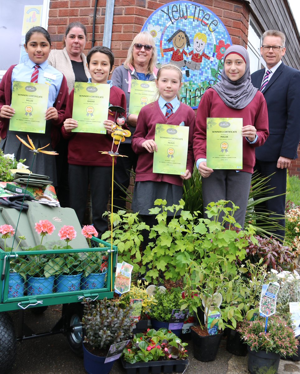 Great to meet our competition winners today from <a href="/YewTreeSolihull/">Tudor Grange Primary Academy Yew Tree</a>. Congratulations Millie (age 11), Malak (11), Neave (10) and Babar (11). Their 'gardening goodies' prize was presented by <a href="/RobertElliot67/">Robert Elliot</a> from @solchamber