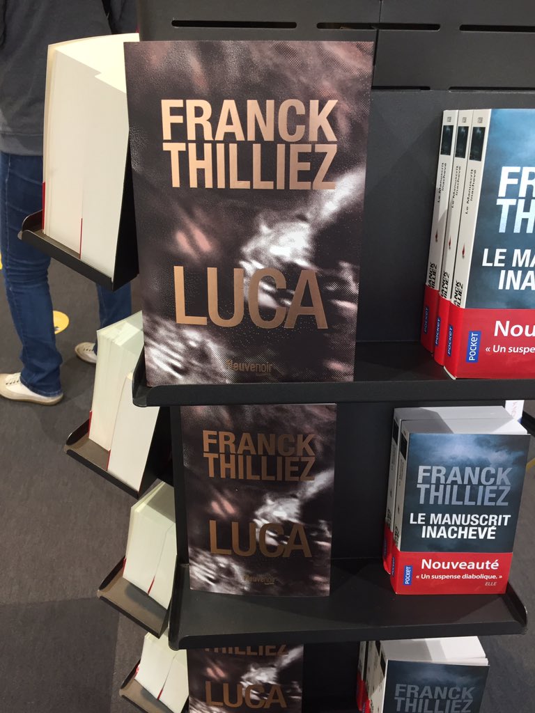 OvaliePaDuRhone's tweet photo. MÊME LA FNAC DE PAU EST SUR LE #LUCASGATE https://t.co/T4Mg9ik9R5
