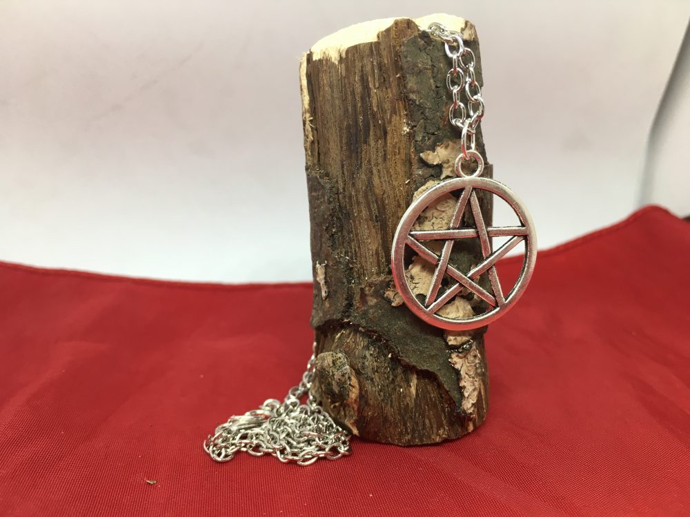 UkValhalla's tweet image. Pentagram Pendant/Necklace valhallauk.co.uk/product/pentag… #norse #viking #vikings #pagan #norsemythology #odin #heathen #nordic #thor #runes #paganism #valhalla #warrior #vikingstyle #beard #ragnar #norway #mythology #celtic #norseman