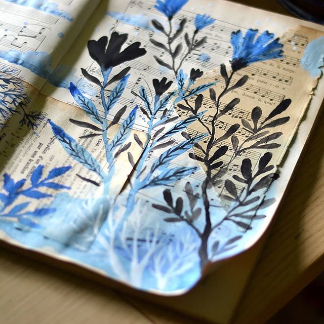 Makeologyca's tweet photo. Lovely painting on an old music sheet 💙

@Regrann from @eva_chatelain .
.
.
.
#100daysofsketchbooksbyeva #the100dayproject2019 #creativechallenge #illustrationchallenge #collage #sketchbook #notebook #junkjournal #bokehlover #bokehphotography #junkjo… https://t.co/52CZa1QpBD https://t.co/RNBtDl4k7q