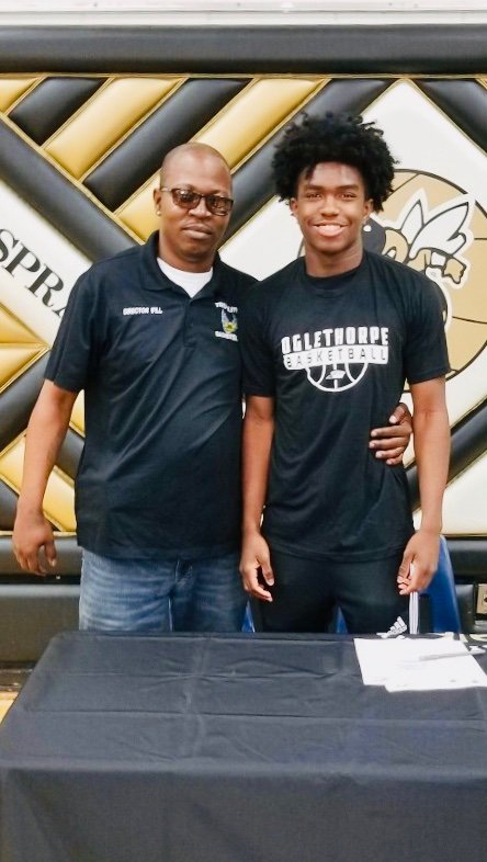 trueliteaau's tweet photo. T.R.U. Elite super guard @day_justin3 signed with @OglethorpeUniv today! We are soooo proud of him! Awesome kids come from awesome parents so congrats go out to Darren &amp; Sonya for doing a phenomenal job! This is why we do this!!! 🏀💪🏿🔥#tru4life https://t.co/Mxt11dLMzO