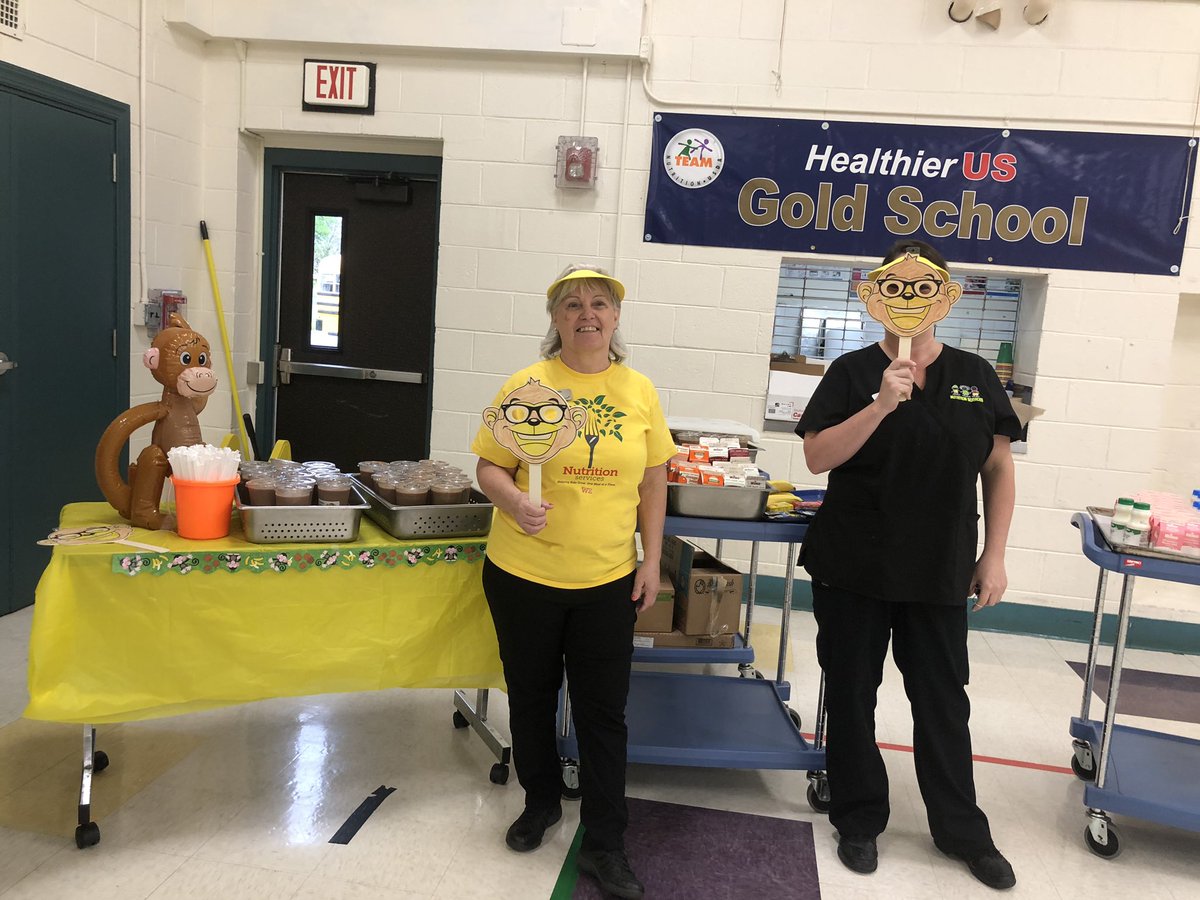 WManorCSD's tweet photo. Have you tried a Chunky Monkey smoothie today? It’s the latest in Wilmington Manor’s school breakfasts! #wmroadrunners #cafecsd https://t.co/vuQwvVBHbd