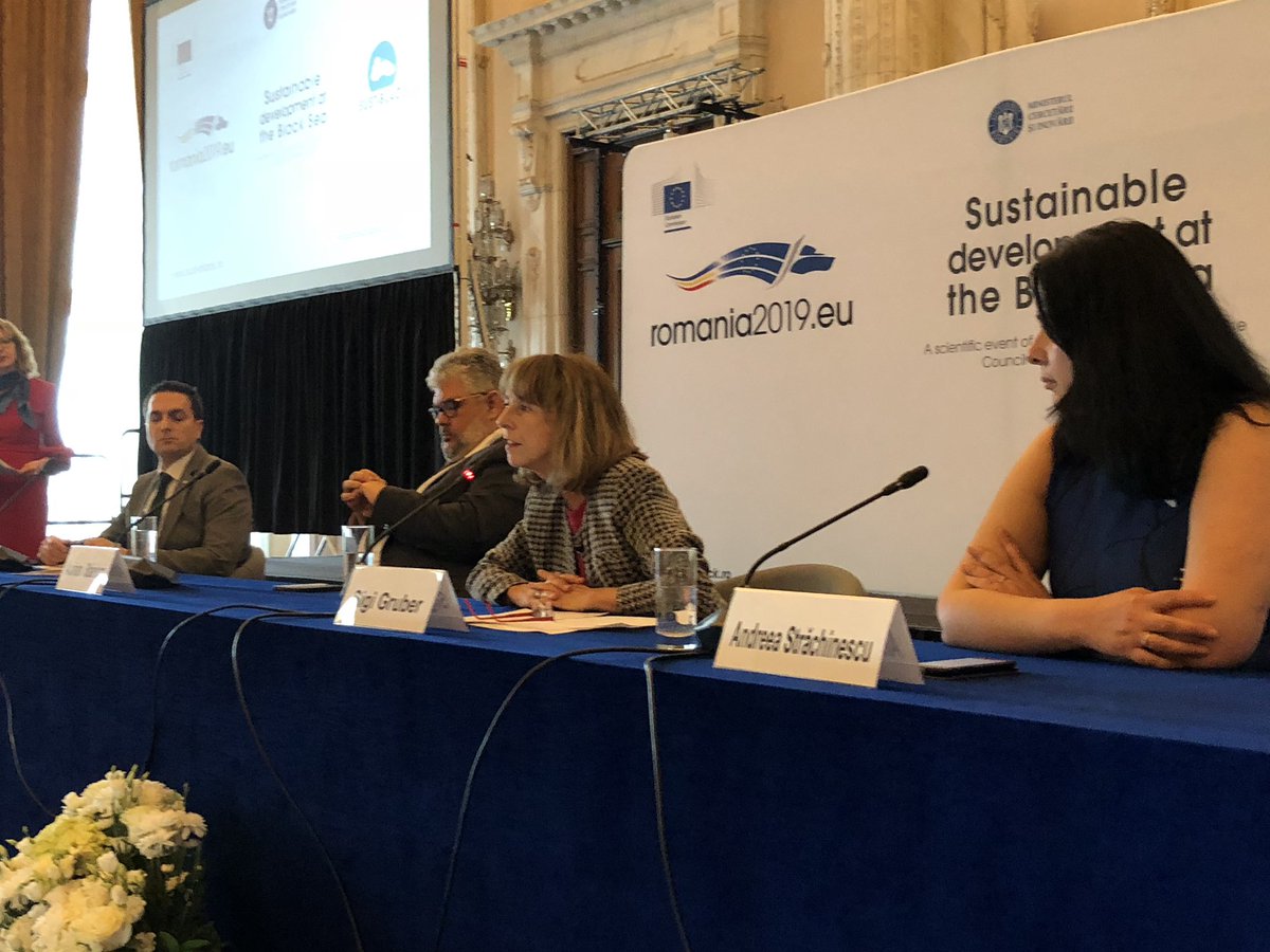 inno4sd's tweet photo. Closing session of the @BlackSust conference and concluding remarks by @GruberSigi from @EUScienceInnov - on the way ahead for research and innovation for #BlueGrowth in the #BlackSea - @ro2019eu @EU_H2020 @GeoEcoMar #BucharestDeclaration https://t.co/fepJ4RbYoS