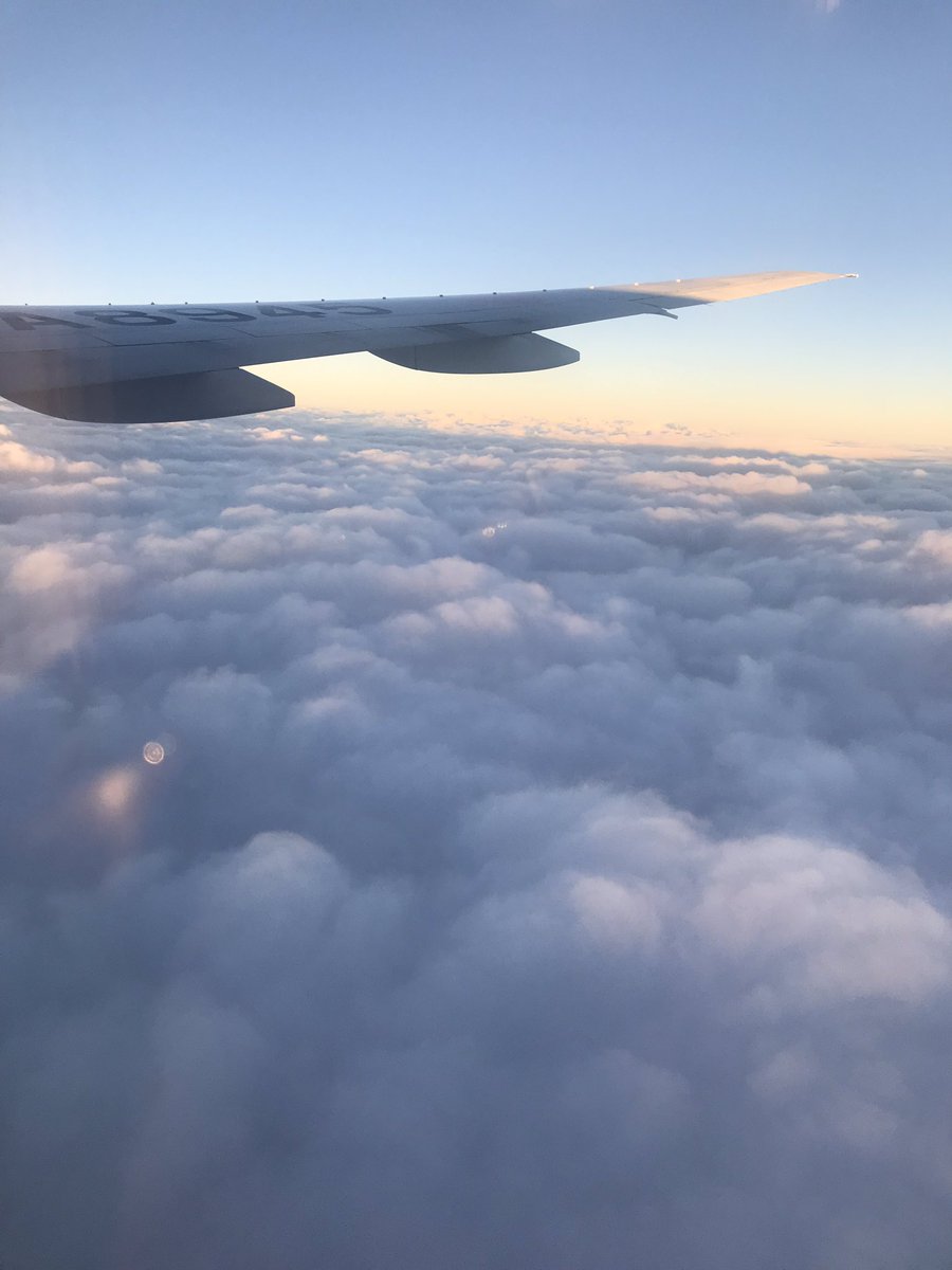 雲の上はいつも青空 雲の上はいつも青空