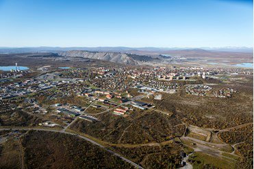 What to learn more about how Sweden’s 🇸🇪most northern town was relocated? Join us for the 3rd @OECD meeting of #miningregions and #cities to discuss quality of life issues related to land use and housing! ✍️Register here: oe.cd/mining-registr…