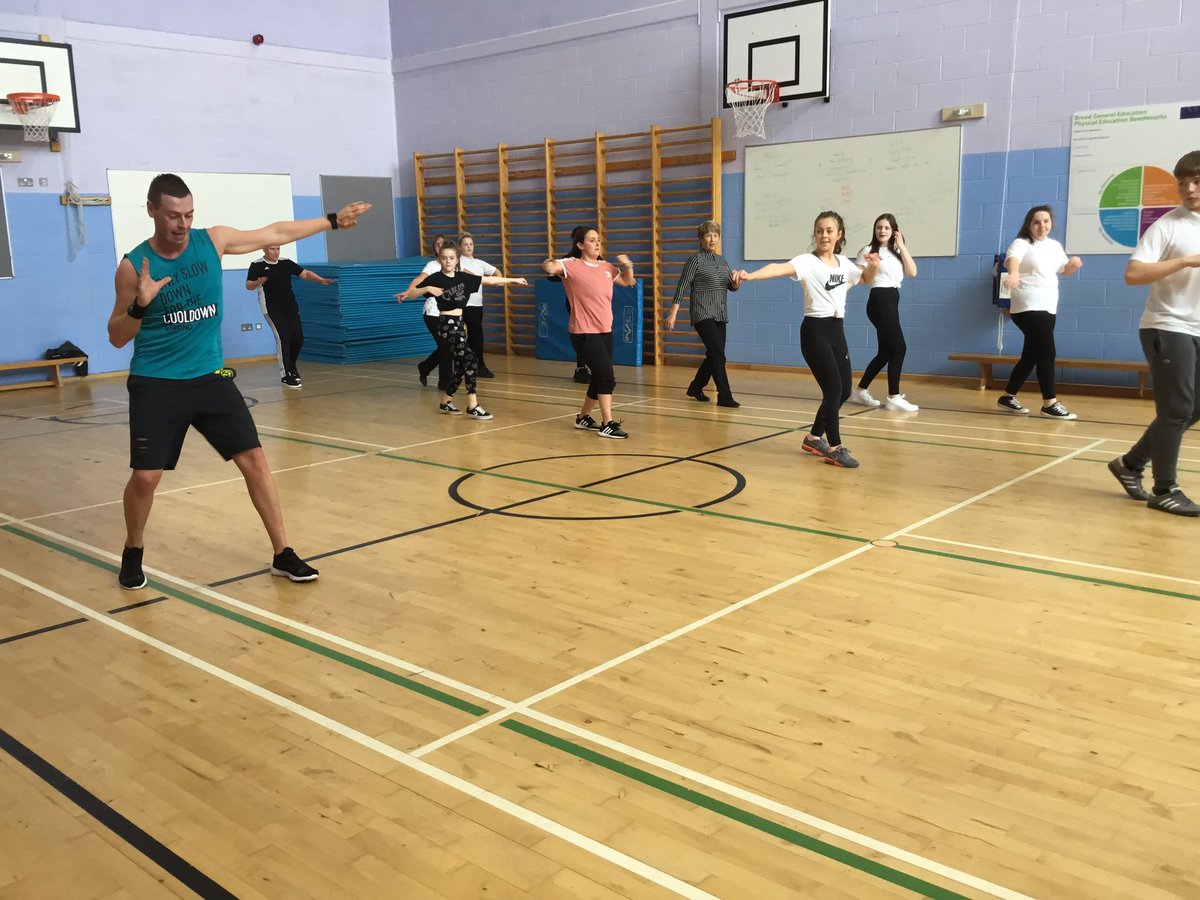 LHAPress's tweet photo. Fun in Zumba with our guest instructor Ian! It looks like everyone is having a great time😁🕺🏻 #LHREVELWEEK #presspass https://t.co/8s6K2CqrUQ