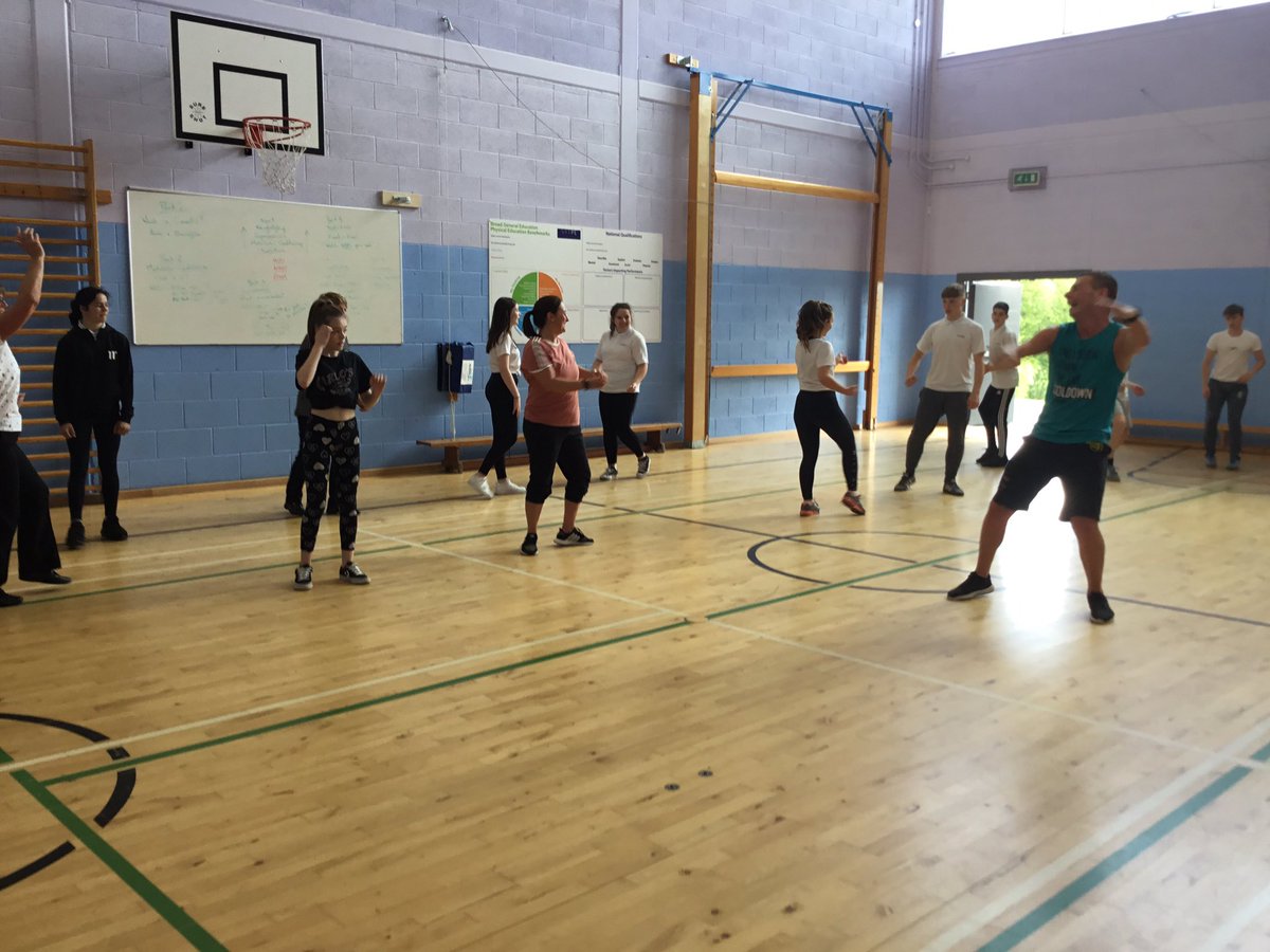 LHAPress's tweet photo. Fun in Zumba with our guest instructor Ian! It looks like everyone is having a great time😁🕺🏻 #LHREVELWEEK #presspass https://t.co/8s6K2CqrUQ