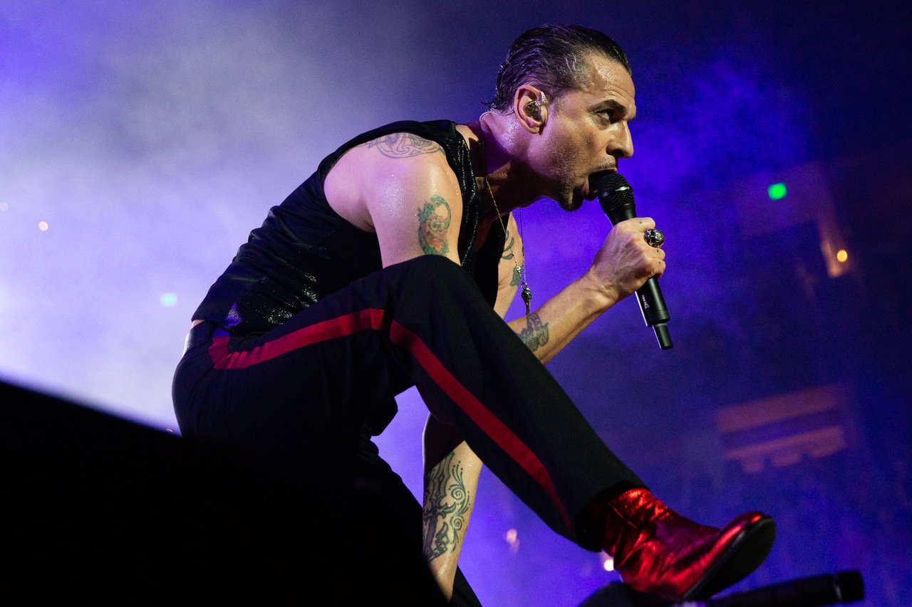 Happy birthday, Dave Gahan of Depeche Mode! Hope your birthday rocks as hard as you do. 