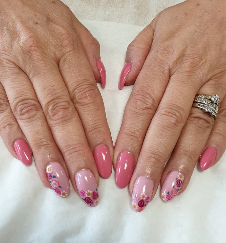 "No rain, no flowers."

These stunning #nails by Natalie Beven are ideal for brightening any dreary #Thursday afternoon.