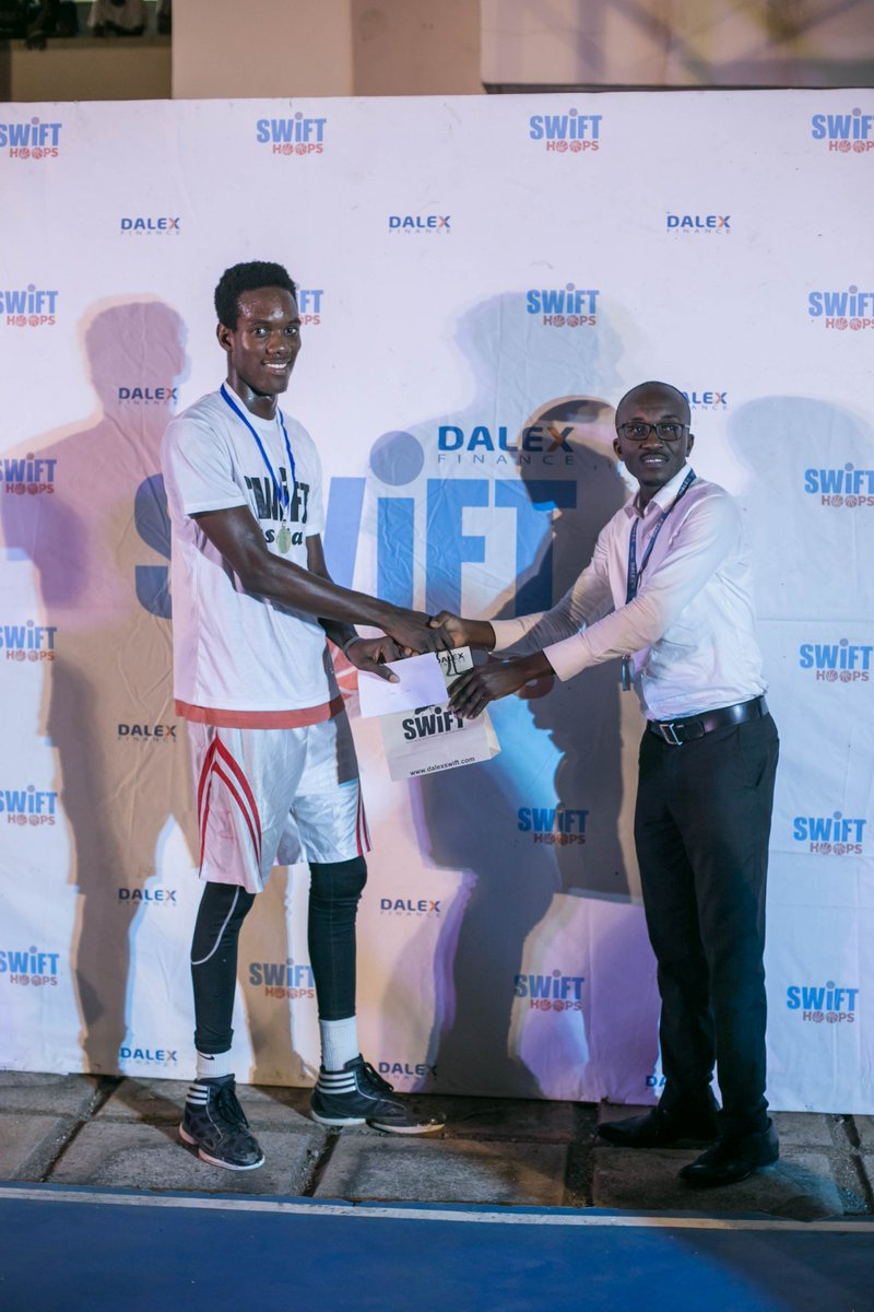 henkingklonobi's tweet photo. Am I that short? #SWiFThoops tins at Pent Hall, UG
@paakwesiforson @KloneneKodji1 https://t.co/ZufsgF2plU