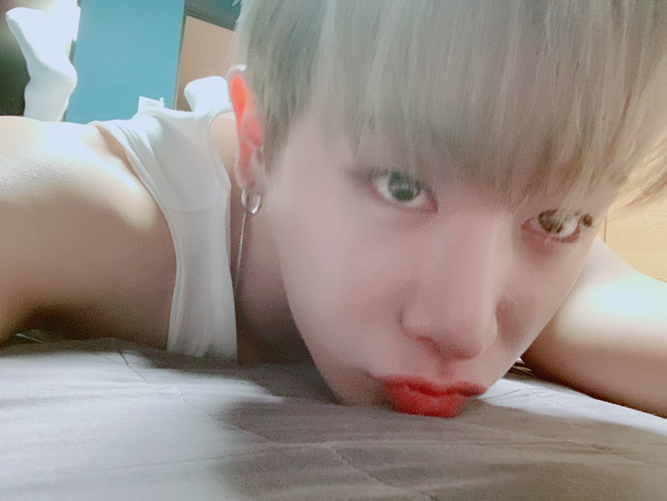 OfficialMONSTAX's tweet image. [#원호] 침뒹침뒹 #말랑말랑