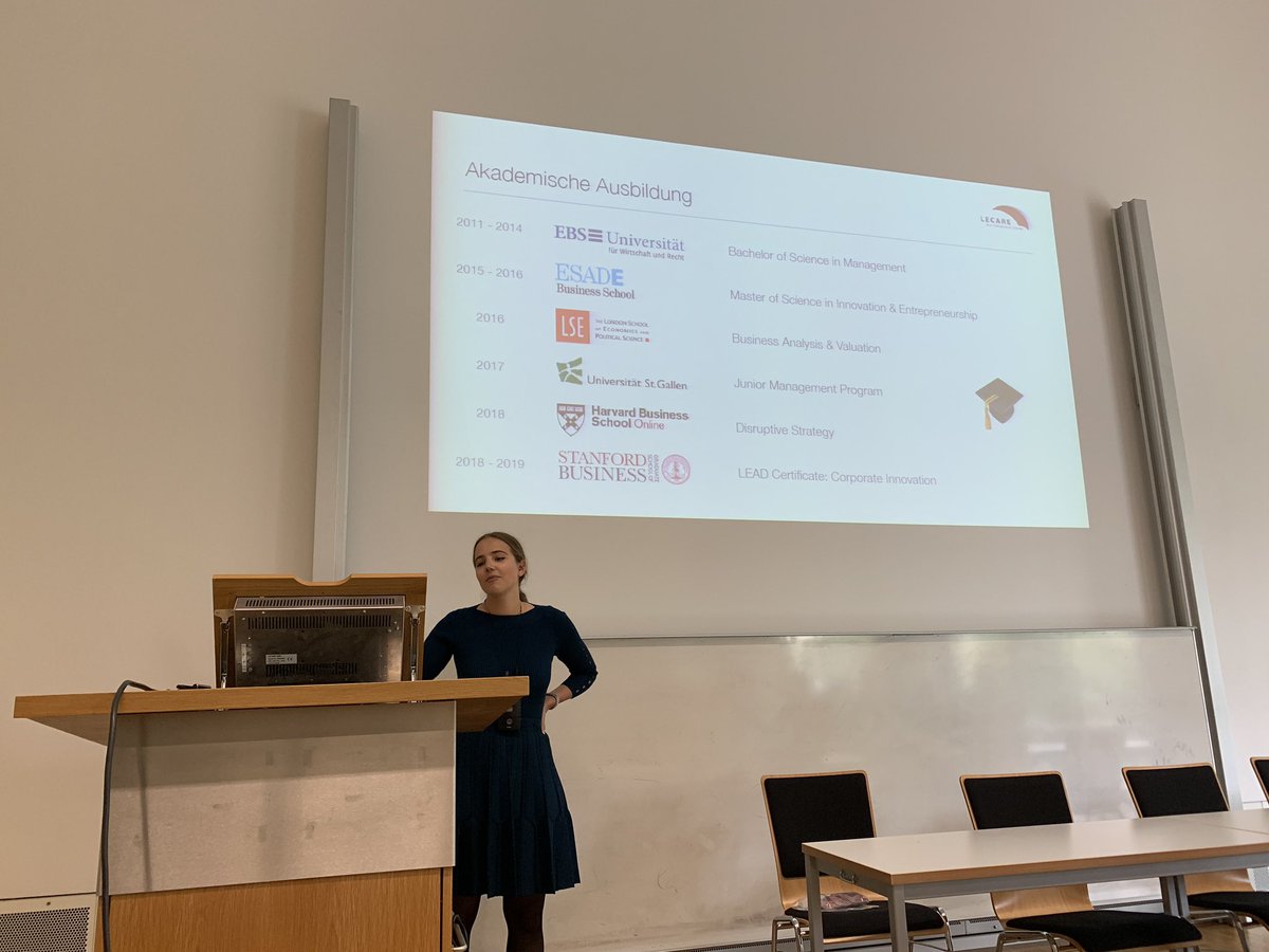 Zoë beim Osnabrücker Legal Tech Forum @legaltech_os , zu Softwarelösungen für Kanzleien <a href="/jurawirdleicht/">gesetze.io</a> <a href="/LegalAutomation/">Tianyu Yuan</a> @LECAREGmbH <a href="/ZoeAndreae/">Zoë Andreae</a>
