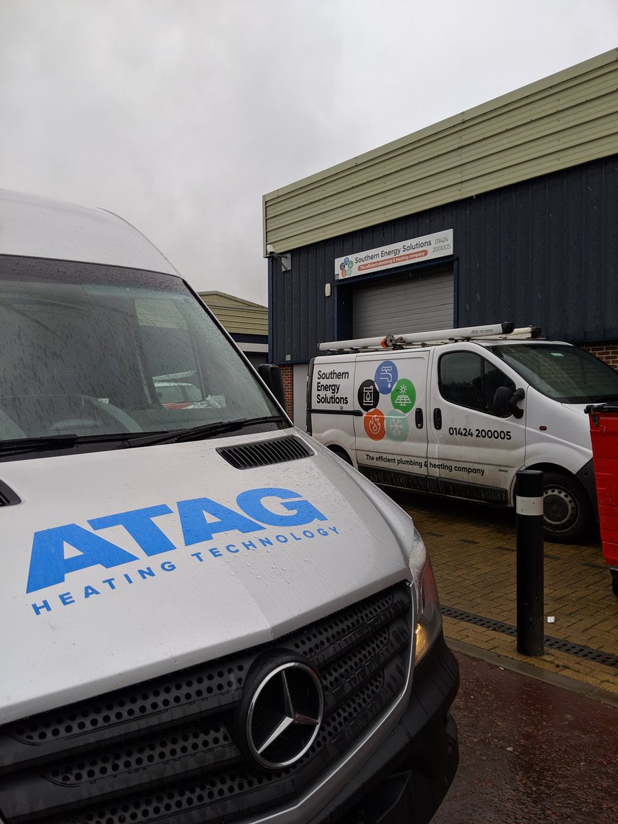 Gavin_3dwards's tweet photo. Great couple of days doing some training for the team @SouthernEnSols #training #atagpower #atagselect @atagheating ππ»π§ https://t.co/ZeDoopFWYL