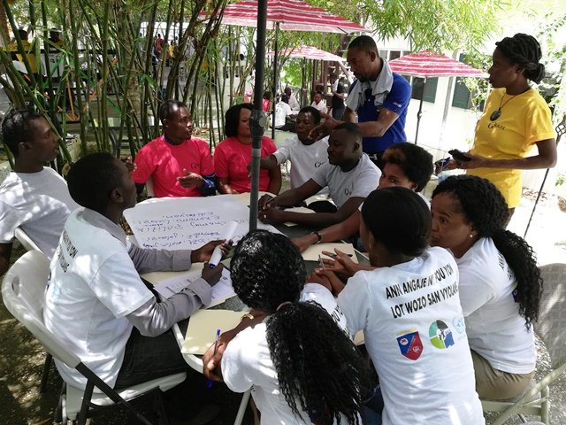 BINUH_UN's tweet photo. Last week, with the support of @GradeHaiti and @MINUJUSTH, the municipality of Roseaux, in Grand'Anse, invited the authorities, the youth, the community leaders and the civil society to debate about how to reduce community violence #CVR #RuleofLaw https://t.co/5IDObsINjo