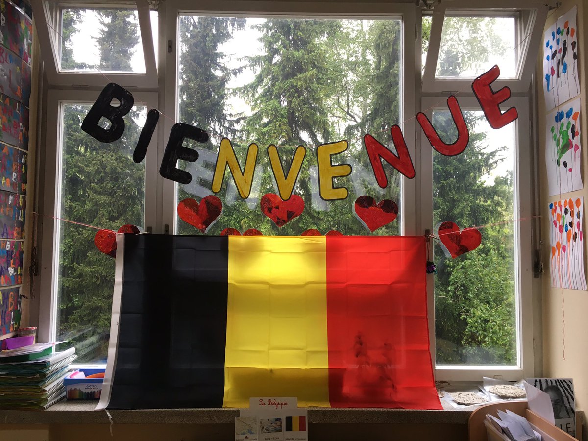 MaternelleZG's tweet photo. Exposition interactive sur la Belgique en préparation ! Bravo les stagiaires ! @cloeisanickname #Maternelle #ExpositionInteractive #MomentAvecLesParents #EcoleOuverte https://t.co/eIx3G7dmcY