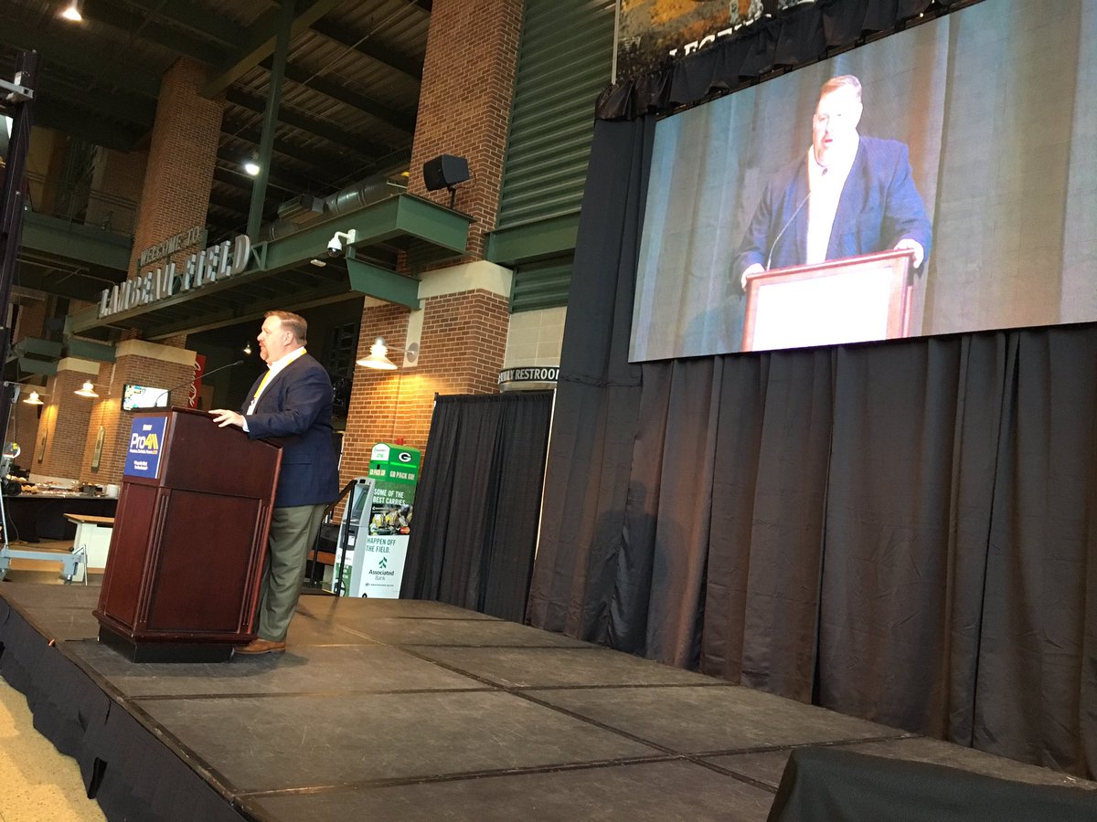 ToddOstendorf_A's tweet image. @Scott_Teerlinck speaking at #Pro4M Thanks @ROKAutomation!