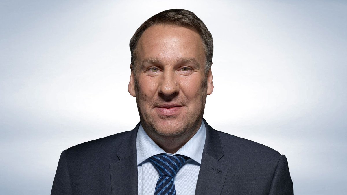 Beatson_Charity's tweet photo. Tonight's the night for our Annual Sporting Dinner sponsored by @SMilneHomes! We've got a fantastic evening of sporting entertainment, laughter and fundraising lined up for you...
We'll see you later @DavidTannerTV, @PaulMerse and Josh Daniels! #beatsonsport 🏆 https://t.co/2dKCtYer3K