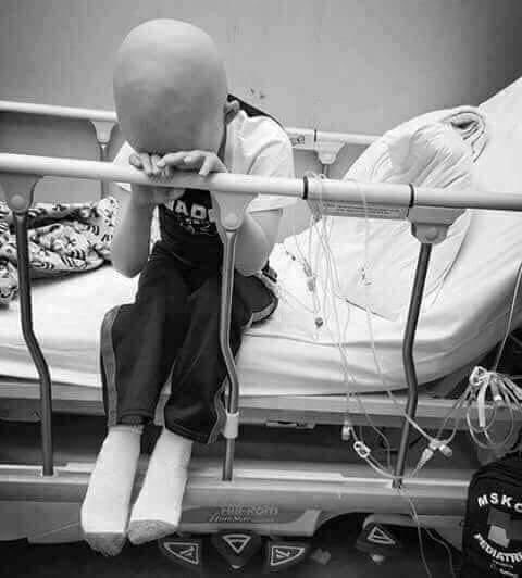 FS_877's tweet image. 4| رمضان🌙: اللهم إنزع السرطان من كل جسدٍ أنهك منه🖤