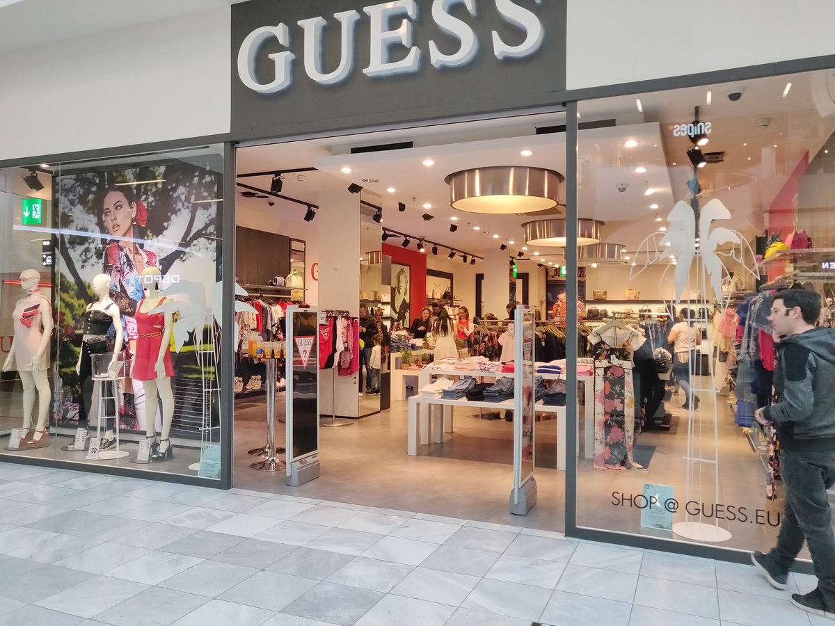 mrw_event's tweet photo. In-Store Aktivierung für GUESS eco denim:
CUSTOMIZE YOUR DENIMS! 🤩

check it out:
https://t.co/oMoZYL7oa5

#guessecodenim #glattzentrum
#mrwevent #mrw #MehrReichWeite #event #marketing #livemarketing #eventmarketing #agentur #agency #eventagentur #people #menschen #mensch https://t.co/z697OKKroW