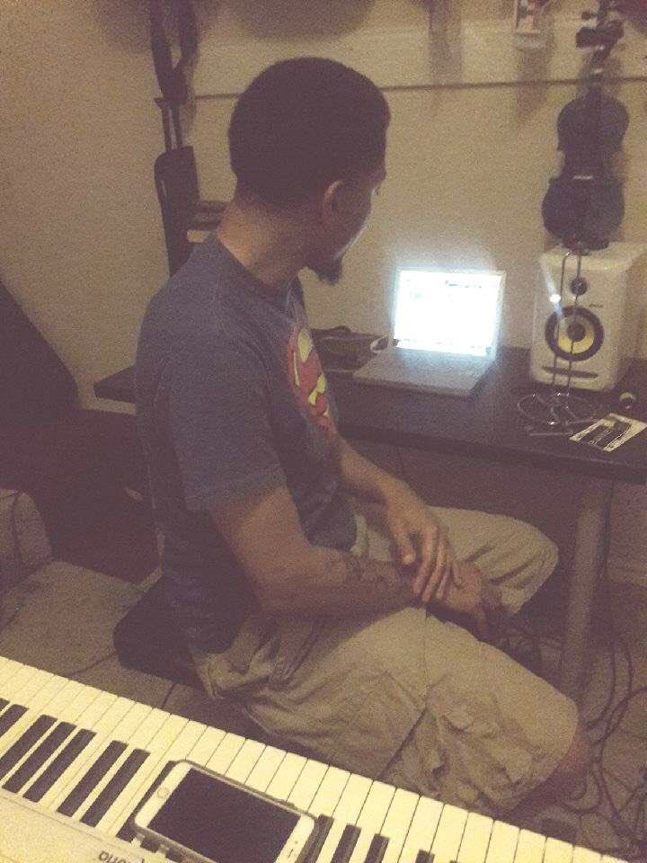 OneLevite's tweet image. Shenanigans ensue when we get together to record! 🤣 #family #singers