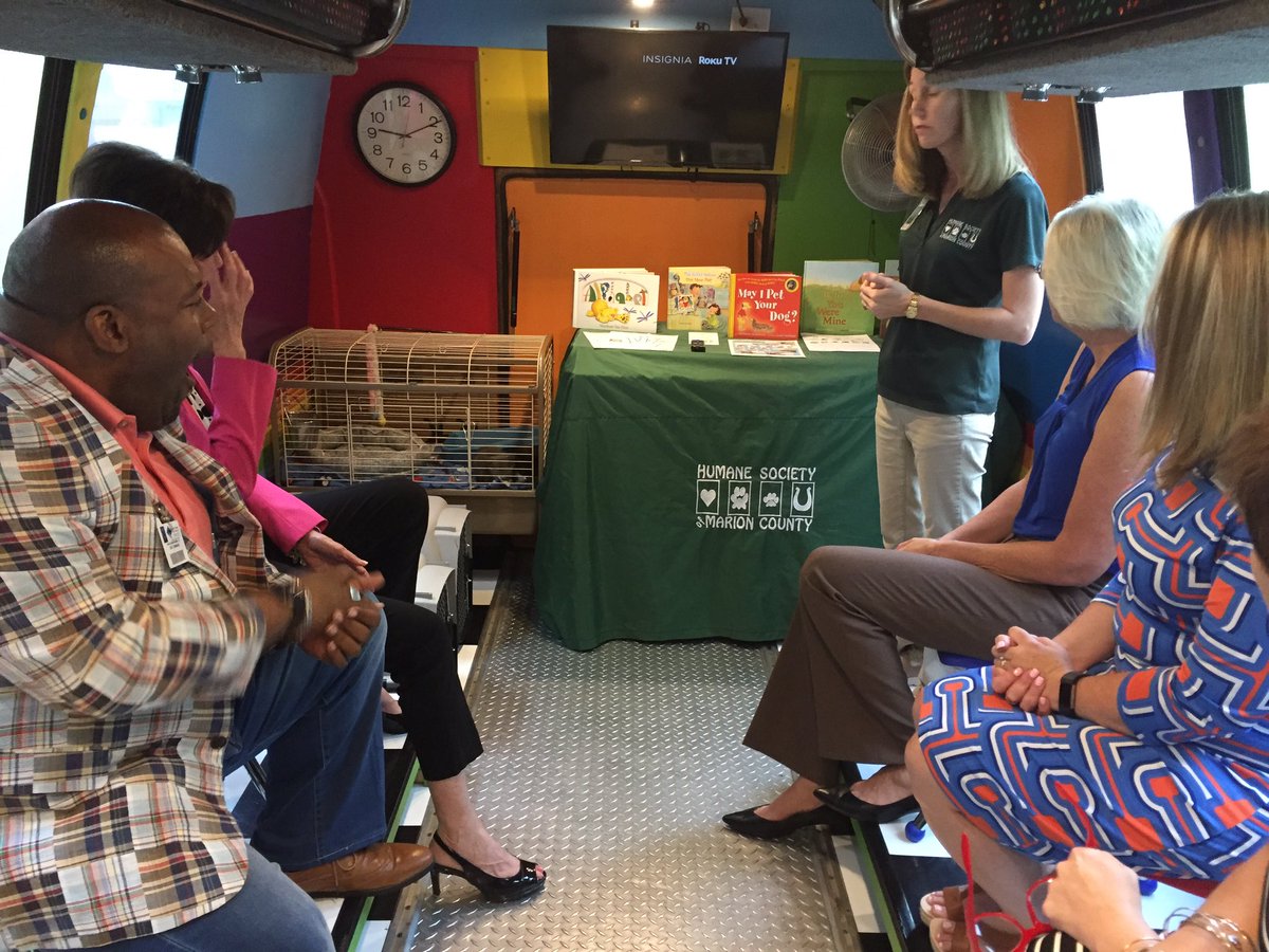 MarionCountyK12's tweet photo. Our school board members delivered hugs &amp; love to the puppies &amp; kittens on the @HumaneMarion #BarkBus this morning. Our elem students do the same every day the #BarkBus is on their campus. #WeareMCPS #CelebrateMCPS https://t.co/L1YKspam46