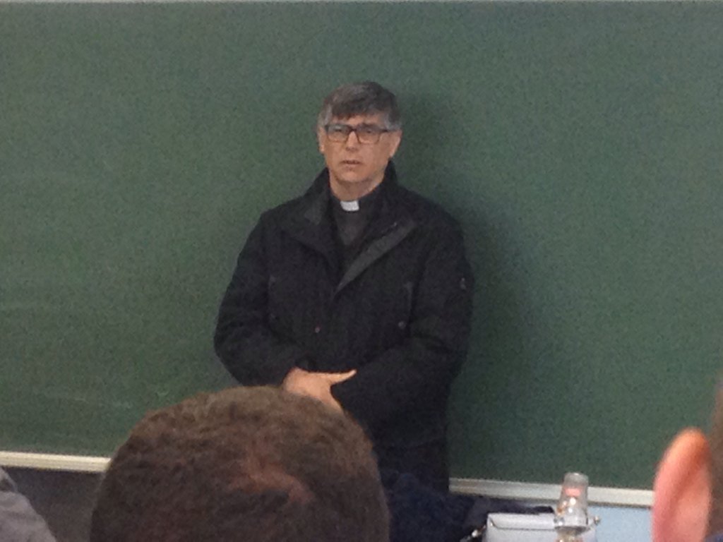 parente_rob's tweet photo. Oggi a @UniSalerno due testimoni eccezionali del nostro tempo. Studenti al centro #unisachevorrei https://t.co/5wbIpq20JS