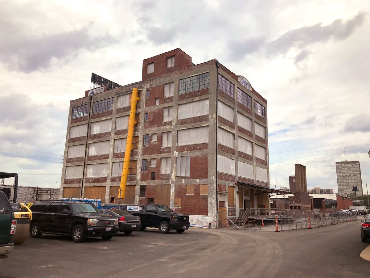 ProspectYards's tweet photo. Not only are the windows being installed at the new Steelcote Lofts, but the sign is currently being refurbished.  #GlassAndLights #33Units #AvailableJune1st #MoreAnnouncementsComing https://t.co/nBe7khYOJc