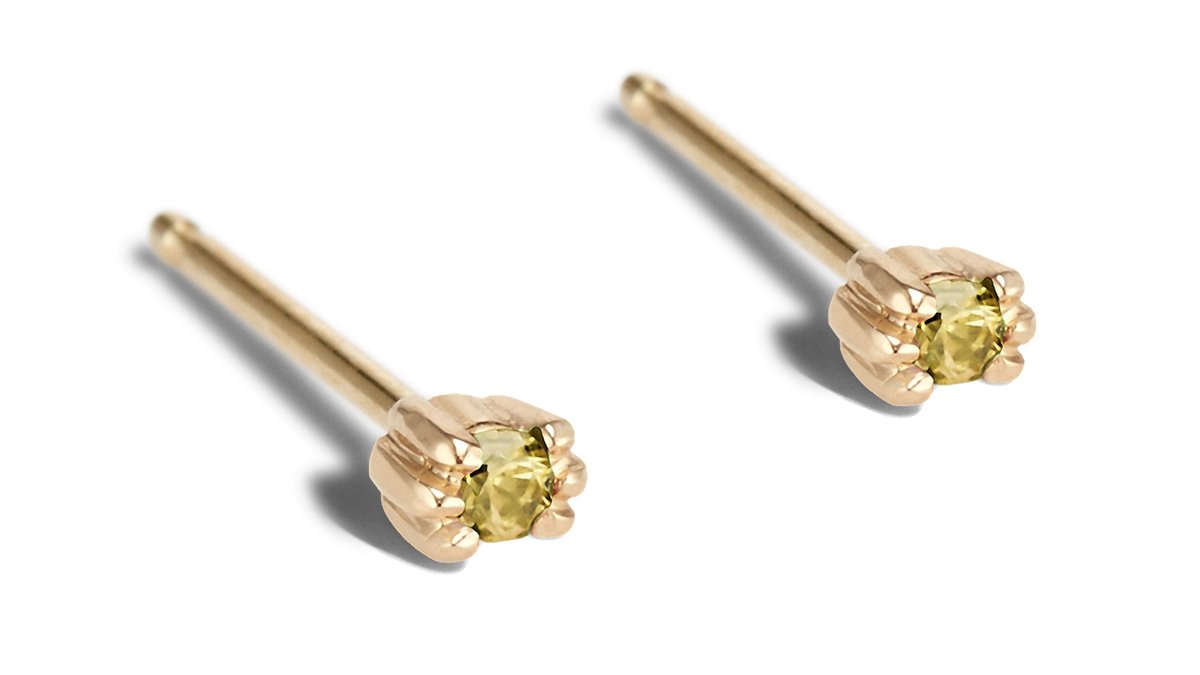 BarioNeal's tweet image. Bring the sun to you with our new Lash Mini Yellow Sapphire Studs in 14kt yellow gold. ☀
#earringstack #earringswag #finejewelry #yellowsapphire #handmadejewelry