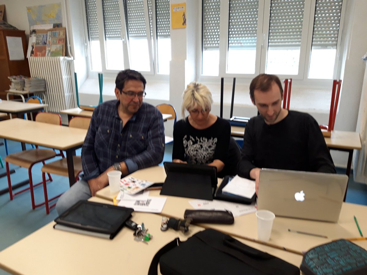 HeimburgerCcil2's tweet photo. Nouvel arrêt du #MetropoliDANE #jeuxserieux à Briey. Outils #numérique sur #tablettes du @Departement54. Bonne #collaboration des équipes enseignantes !
@dane_nancy_metz https://t.co/jjzDVPjz6J