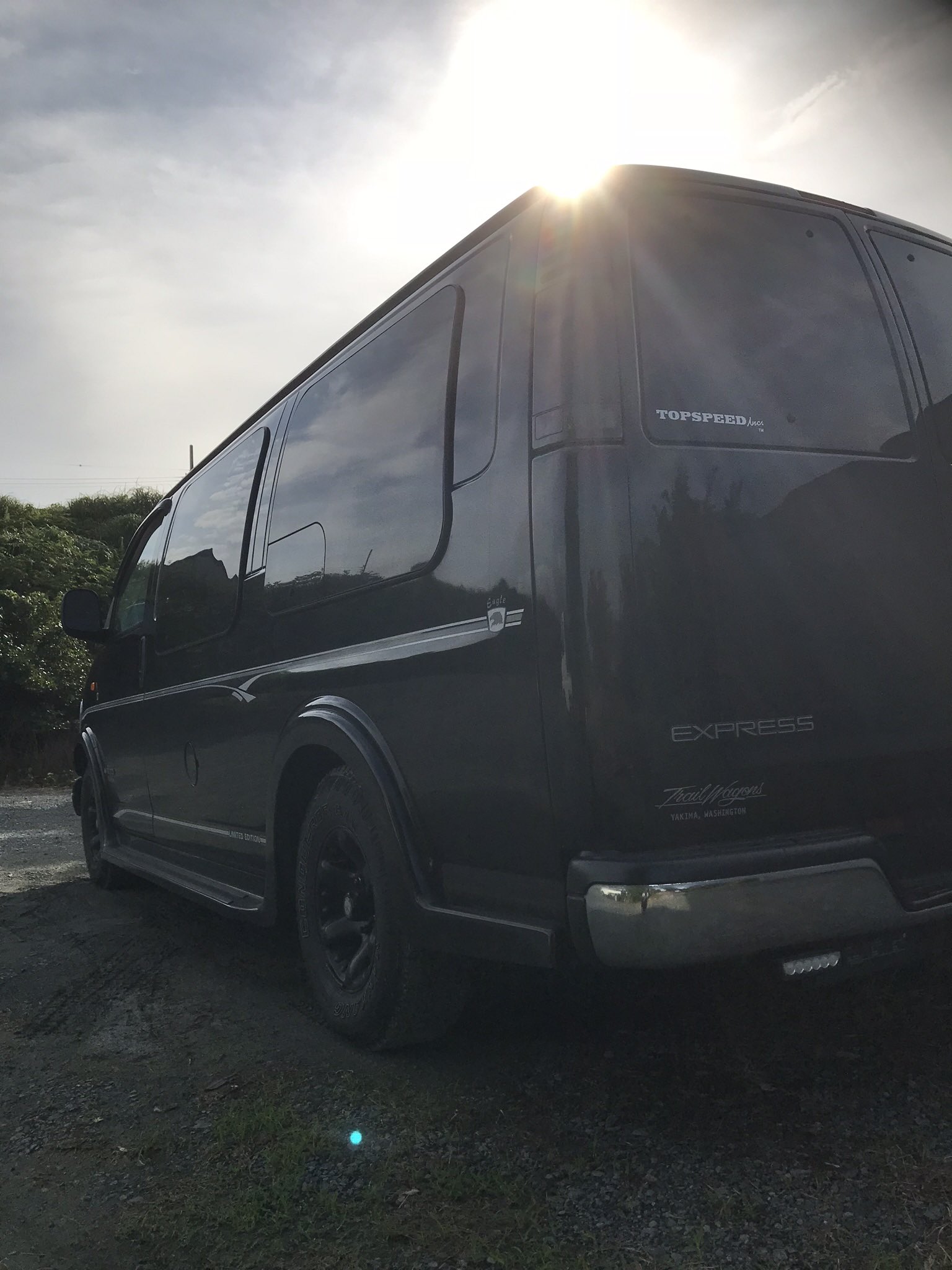 けんゆう 神々しい Chevrolet Chevy シボレー シェビー アメ車 フルサイズバン T Co Tpsr4uuuew Twitter