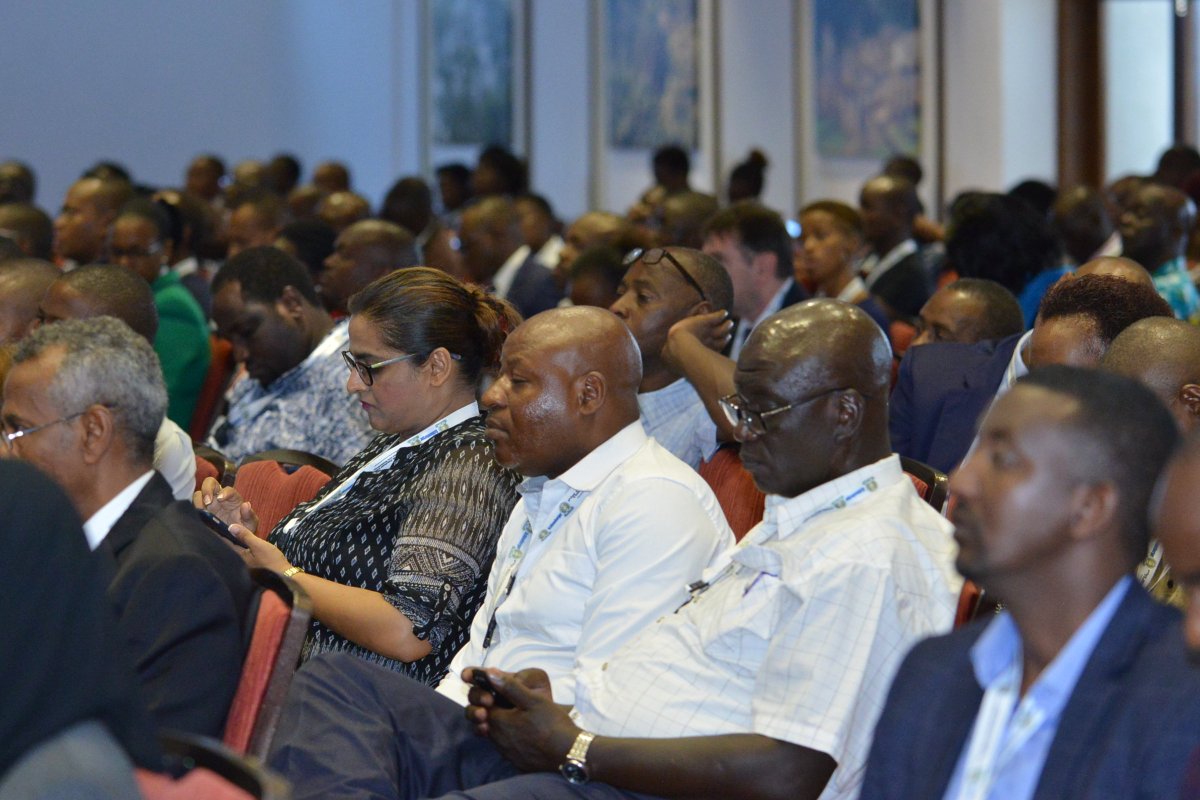 EAPCE19's tweet photo. Over 1000 delegates are attending the #EAPCE2019 expected to conclude tomorrow. 

@minergiemine1 @MadiniKenya @PAU_Uganda @Mines_Rwanda #Tanzania #SouthSudan @jumuiya are fully represented. https://t.co/aJ8GlBKNIS