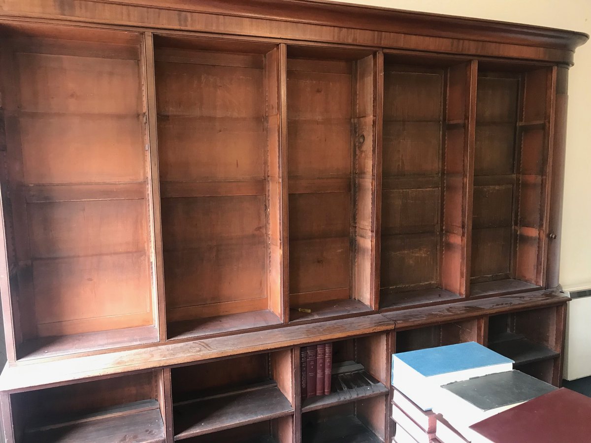 SDSolutionsPH's tweet image. Helping our friends out at #regencyoffices Bath, by dismantling and removing these beautiful bookcases, as you can see they’ve been their for a while, by looking at the carpet and the walls. If you need help get in touch