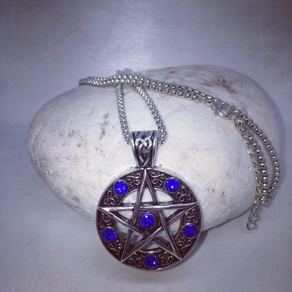 UkValhalla's tweet image. Pentagram and Blue Stone Pendant valhallauk.co.uk/product/pentag… #norse #viking #vikings #pagan #norsemythology #odin #heathen #nordic #thor #runes #paganism #valhalla #warrior #vikingstyle #beard #ragnar #norway #mythology #celtic #norseman