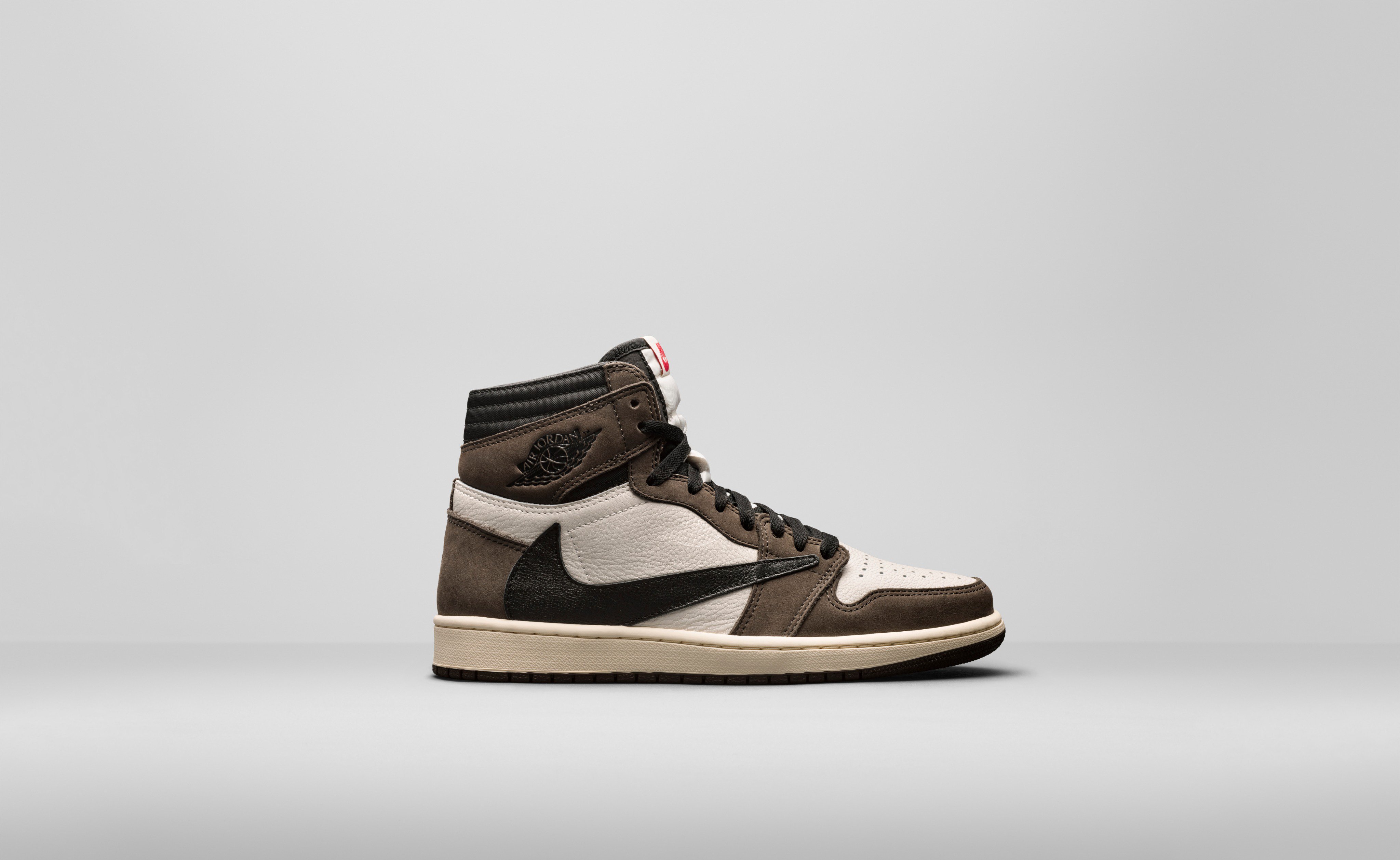 Кроссовки nike air jordan 1 travis scott