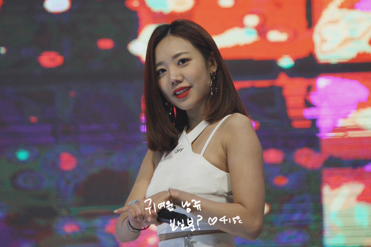 Heart_KNJ415's tweet photo. 190509 건양대축제 #에이핑크 #남주 (@APINKKNJ) preview ❤️❣️ https://t.co/KMhvyafO12