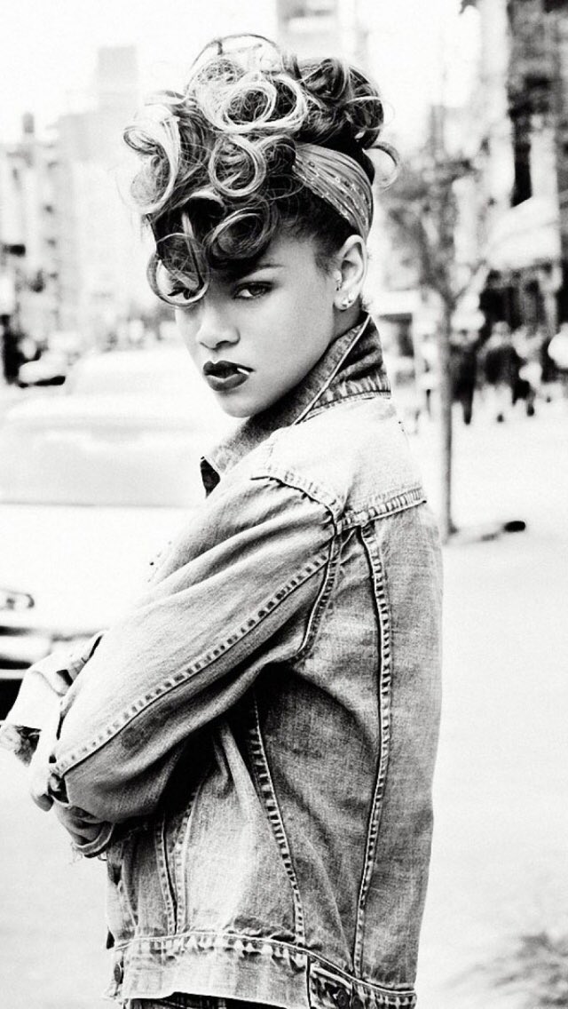 Fentystats Com On Twitter Billboard Birthday Cake Came At A Time Where She Felt Like She Was Still Coming Into Herself But It Was The Baddest Fullest Version Of Rihanna Yet Https T Co X6bhqqe9ry twitter