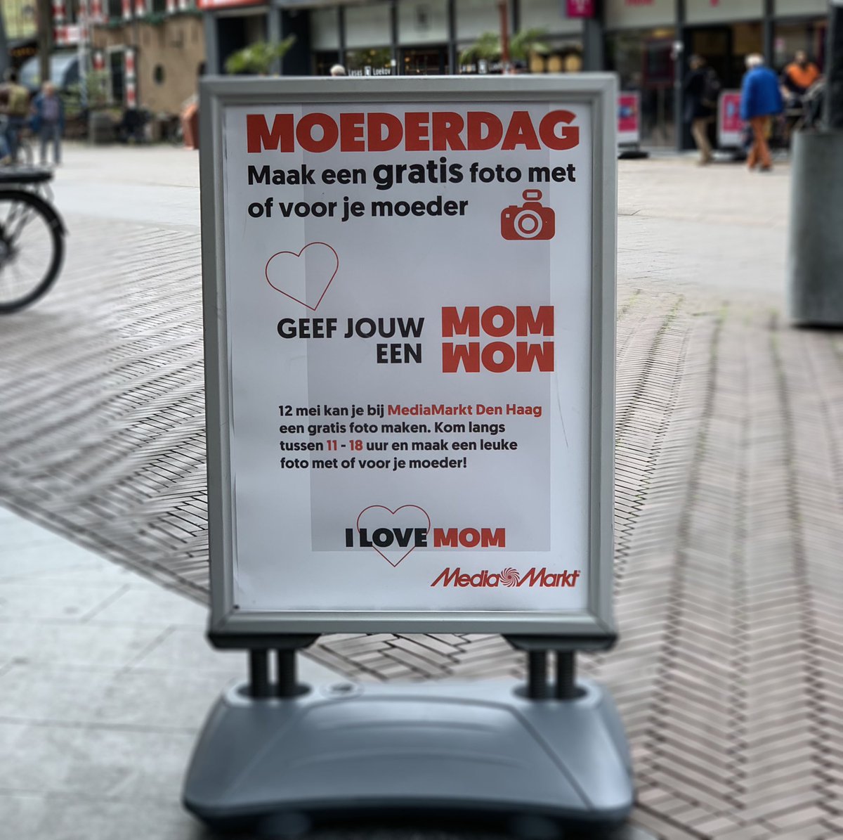 Kom jij 12 mei langs om een foto te maken? Leuk om aan je moeder te geven! 📸 #MediaMarktDenHaag #MediaMarkt #DenHaag #moederdag