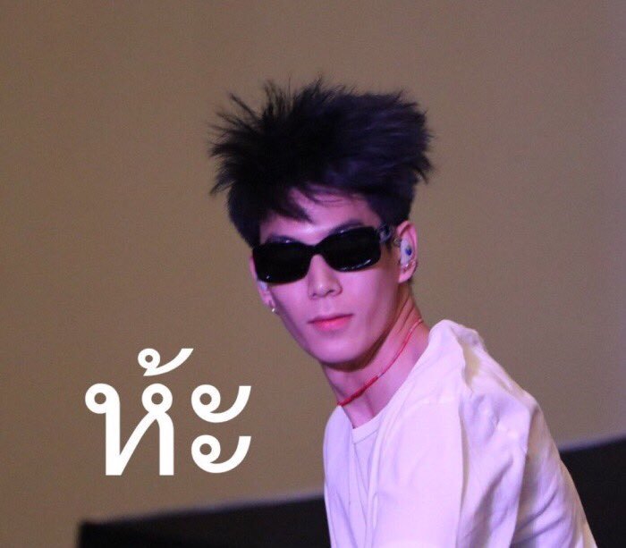 kiksirii's tweet photo. แม่ว่าพี่เขาเท่รึป่ะ ? @THANAERNG https://t.co/tPYKUuucEC