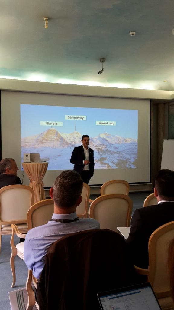 HPE_DE's tweet photo. Wie können Partner erfolgreich die #digitaleTransformation bestreiten? HPE Experten teilen beim #HPEPartnerDay in Lugano ihre Erfahrungen & Erfolgsgeschichten, um gemeinsam zu wachsen & die bestmöglichen Lösungen für Kunden bereitzustellen. https://t.co/91NYhbViWo @HPE_Partner https://t.co/fSM4vzKBTR