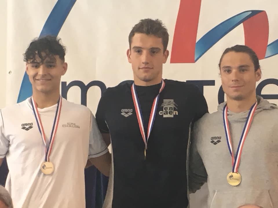 CSNHoulgateCaen's tweet photo. 👏 #VincentAUBRY🏊 ♂, champion de 🇫🇷 National 2 de #Natation 💦 sur 100m dos en 59'72 🏆 et #DiellJETISHI, 1er de la finale A au 50m brasse . #ENCaen #ANN#CSNCaen @RegionNormandie @GRAND_INSEP @Sports_gouv @CROS_Normandie @Lyc_Malherbe @FFNatation @acCaen @clairerousseauN https://t.co/WzCsuBgeLk
