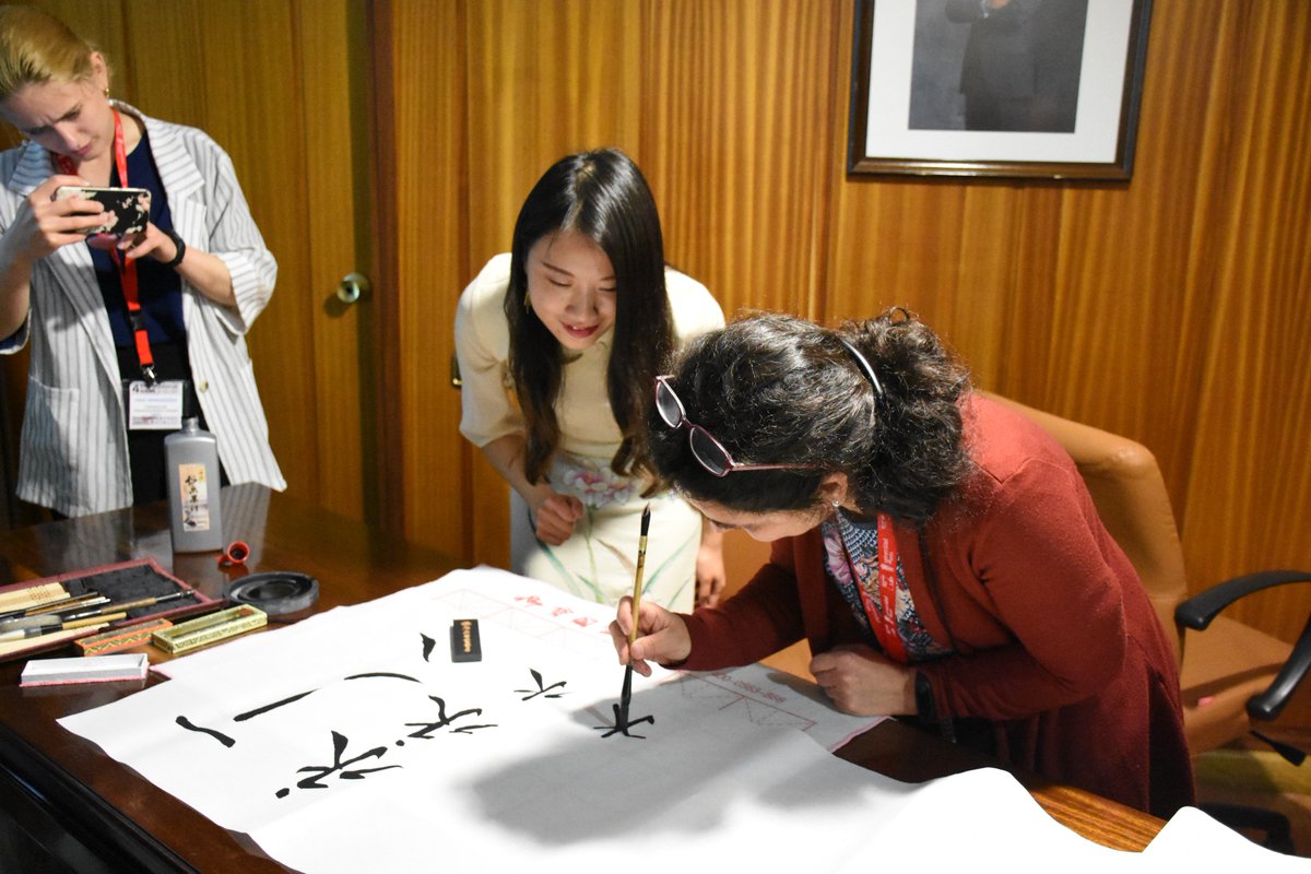 confucioule's tweet photo. El 7 de mayo, el Instituto Confucio de la Universidad de León realizó una serie de actividades culturales sobre "Té, Música tradicional y Caligrafía china" en la "#Semanainternacional" de la @unileon. https://t.co/BVzITlUsbq