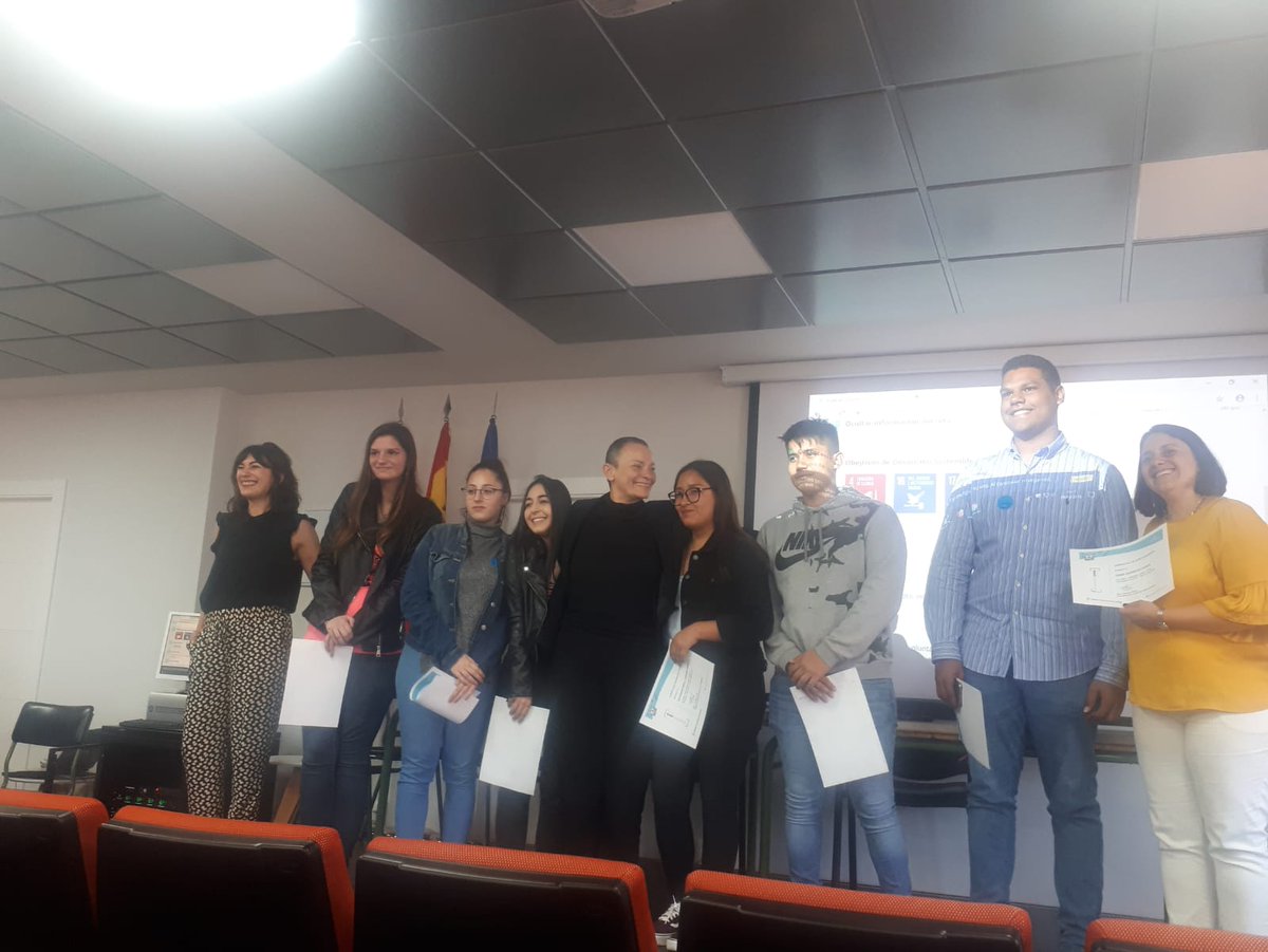 Compluemprende tweet media