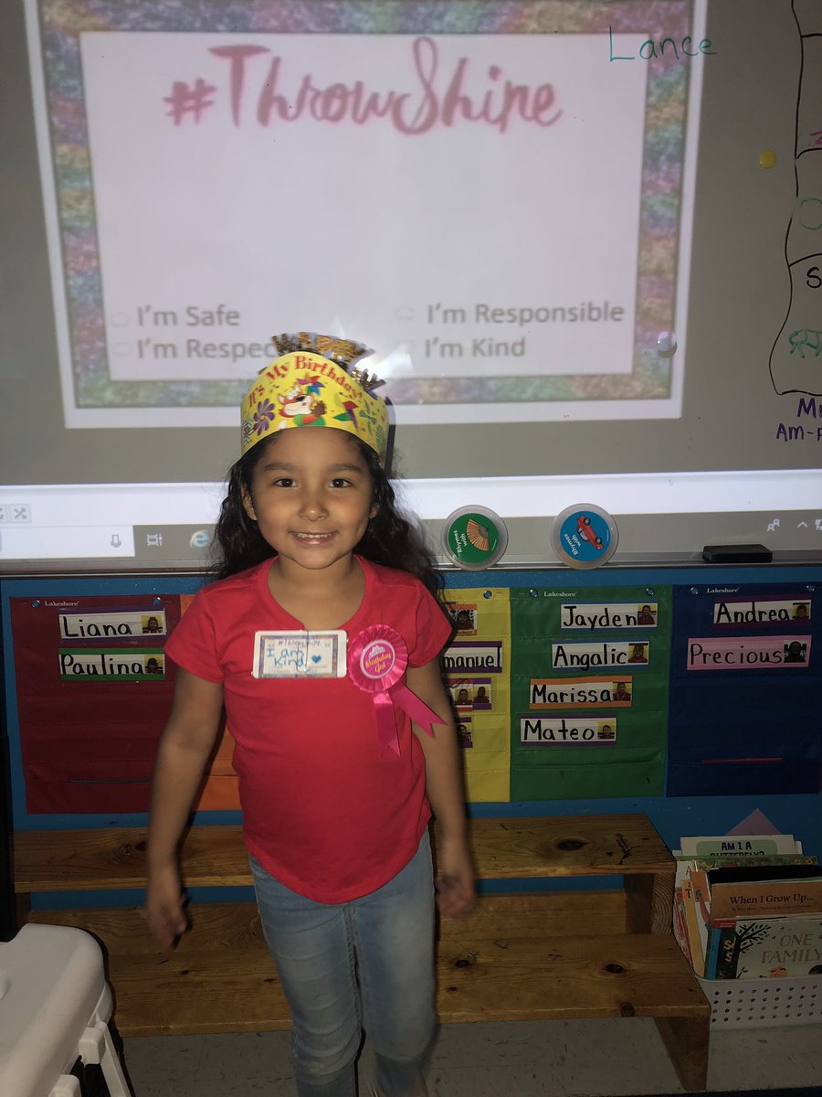 Kyounger_DHE's tweet photo. What a sweet way to celebrate this little ones birthday..we are #throwingshine on Liana for being kind. #prekrocks #EndlessOpportunities @TeamSISD @HAntwine_ES https://t.co/P5acNVpUBn